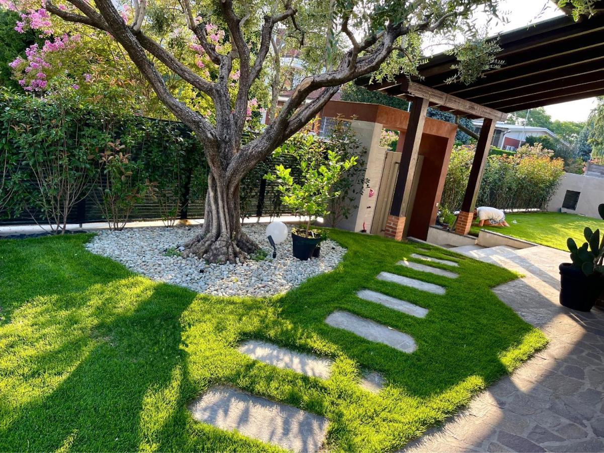 Other Garden - Luxury Bed And Breakfast Rho Exterior foto